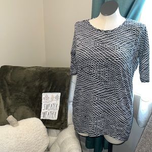 LulaRoe Irma Tunic XS🖤🤍